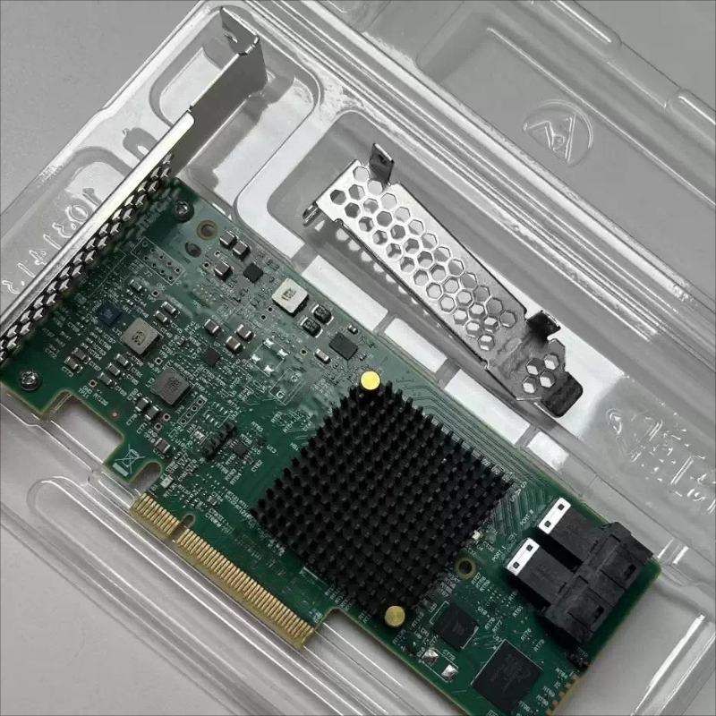 Carte HBA LSI 9300-8i 9300-16i - Lsi 9300 16I Hba It Mode avis et prix